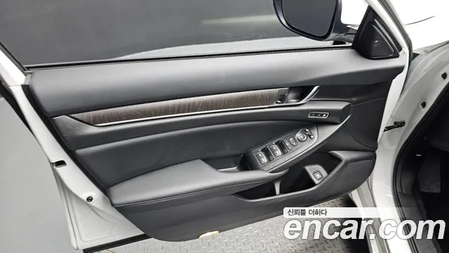 Honda Accord 2022 thumb 10