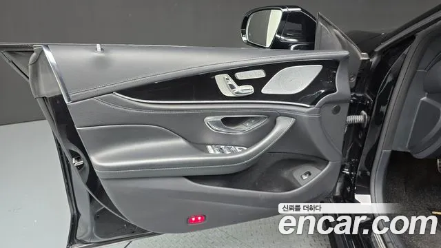 Mercedes-Benz AMG GT 2021 thumb 6