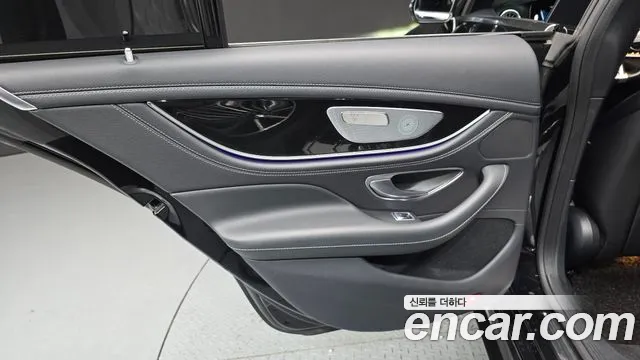 Mercedes-Benz AMG GT 2021 thumb 12