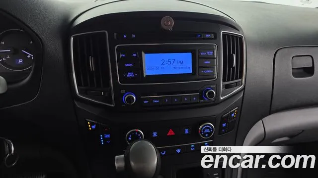 Hyundai Staria 2015 thumb 2