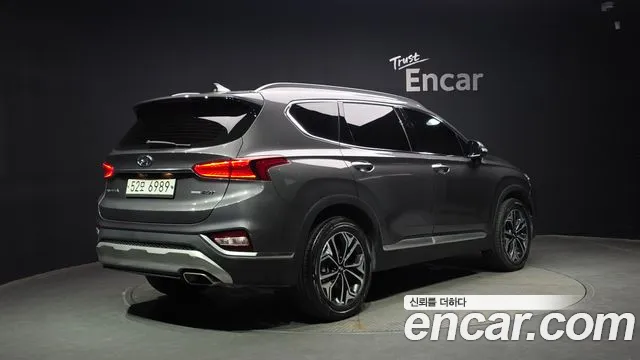 Hyundai Santa Fe 2018 thumb 7