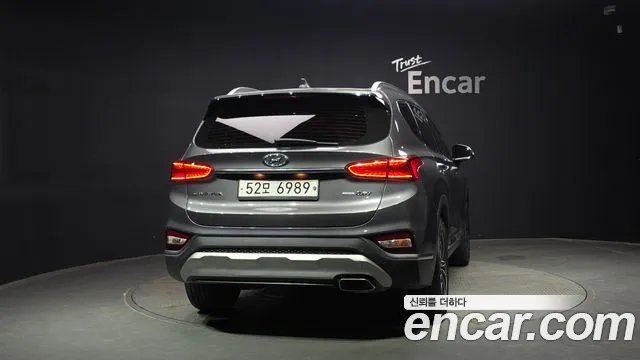Hyundai Santa Fe 2018 thumb 10