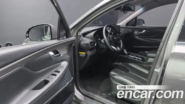 Hyundai Santa Fe 2018 thumb 2