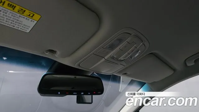 Hyundai Santa Fe 2018 thumb 5