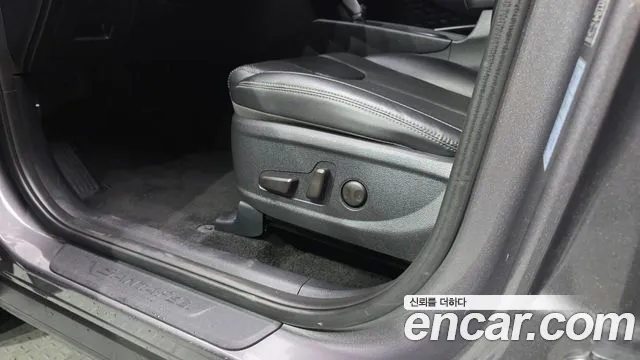 Hyundai Santa Fe 2018 thumb 11