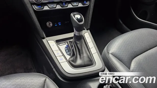 Hyundai Elantra 2019 thumb 2