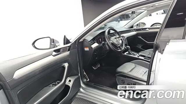 Volkswagen Arteon 2018 thumb 6