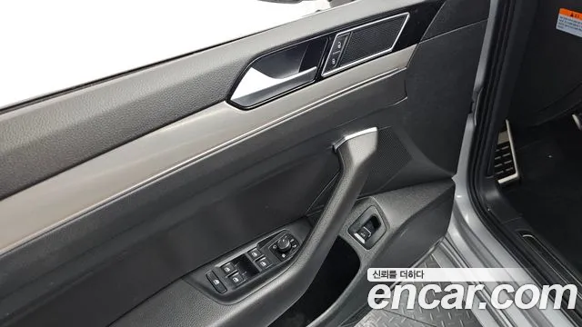 Volkswagen Arteon 2018 thumb 9
