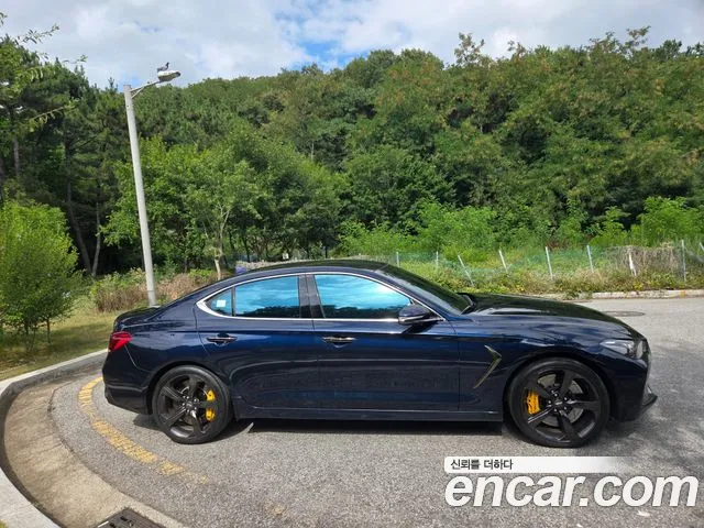 Genesis G70 2020 thumb 9
