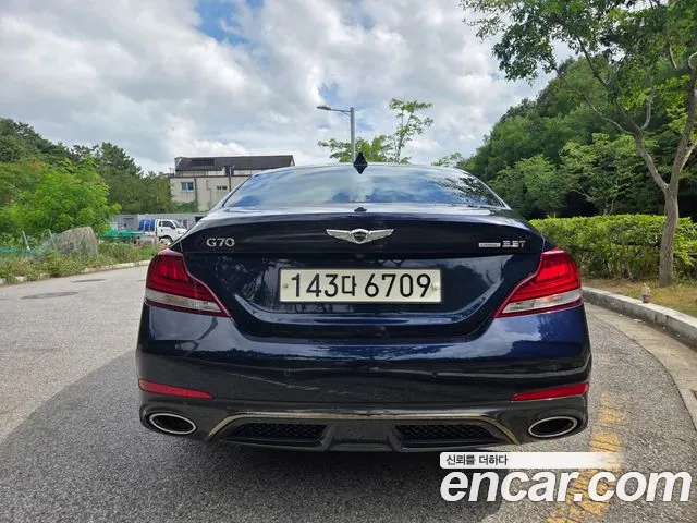 Genesis G70 2020 thumb 2