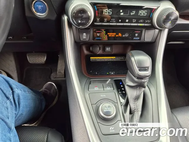 Toyota RAV4 2019 thumb 12