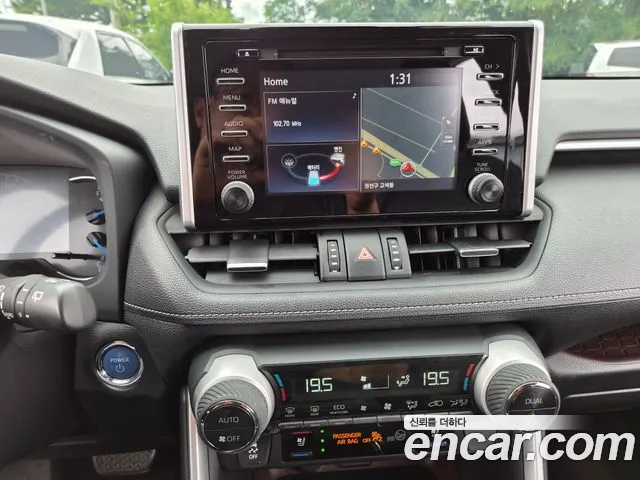Toyota RAV4 2019 thumb 4