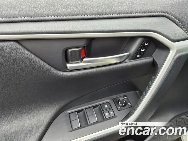 Toyota RAV4 2019 thumb 2
