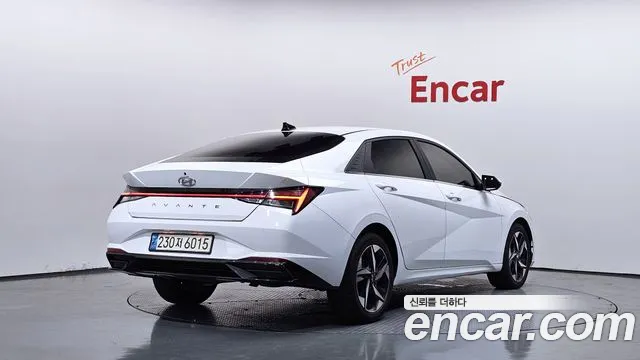 Hyundai Elantra 2022 thumb 6