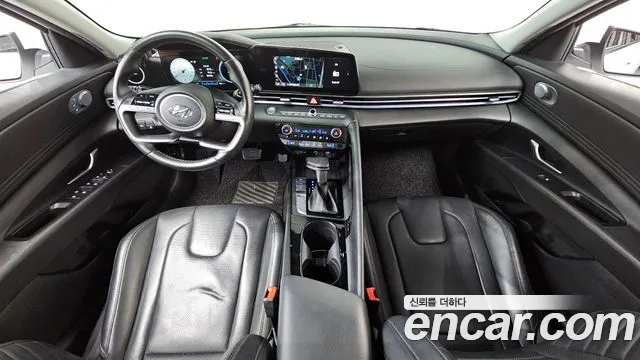 Hyundai Elantra 2022 thumb 3