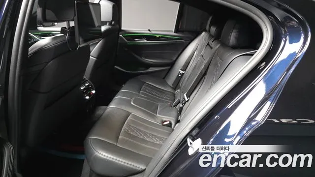 BMW 5 серии 2019 thumb 8