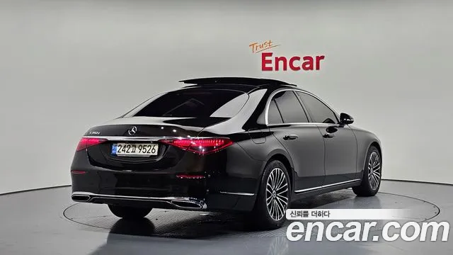 Mercedes-Benz S-Class 2021 thumb 4