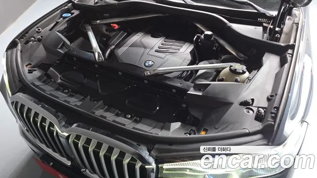 BMW X7 2021 thumb 10