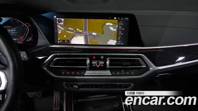 BMW X7 2021 thumb 6