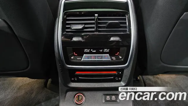 BMW X7 2021 thumb 9