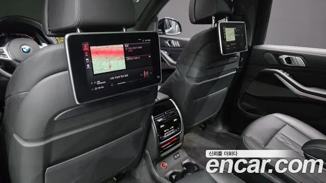 BMW X7 2021 thumb 4