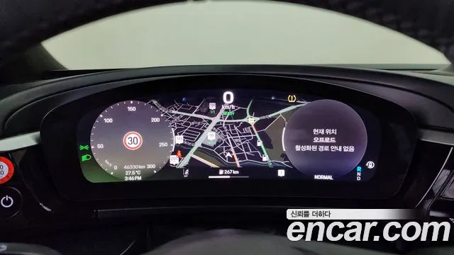 Porsche Macan EV 2025 thumb 5