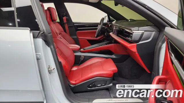 Porsche Macan EV 2025 thumb 4