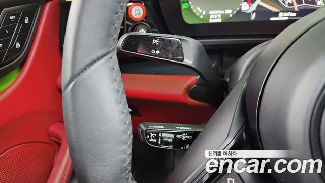 Porsche Macan EV 2025 thumb 6