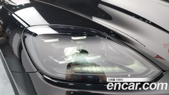 Porsche Cayenne 2025 thumb 5