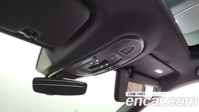 Porsche Cayenne 2025 thumb 9