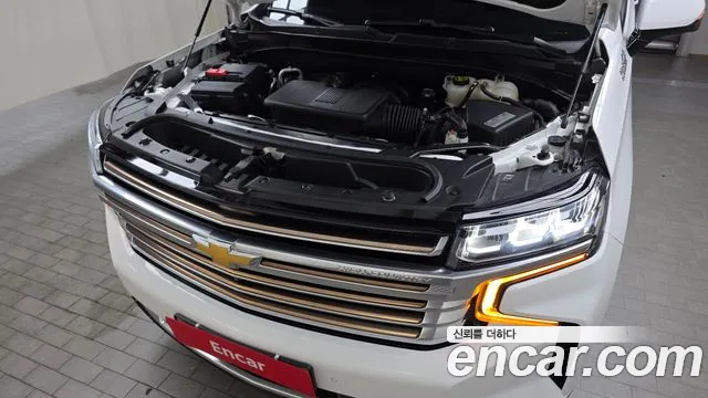 Chevrolet Suburban 2021 thumb 3