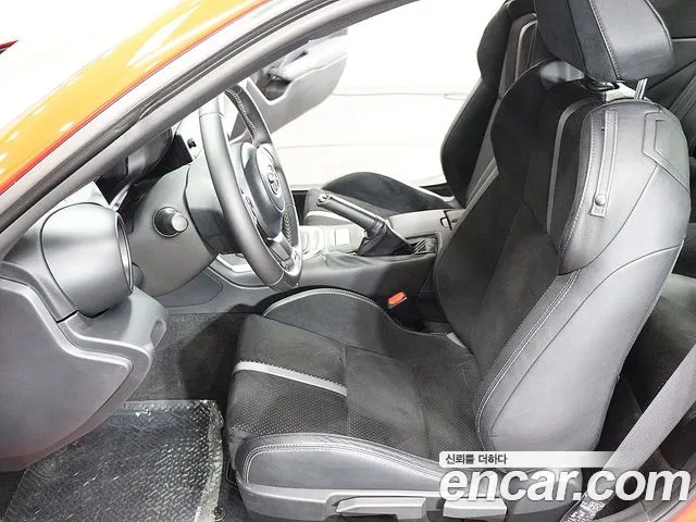 Toyota GT86 2024 thumb 4