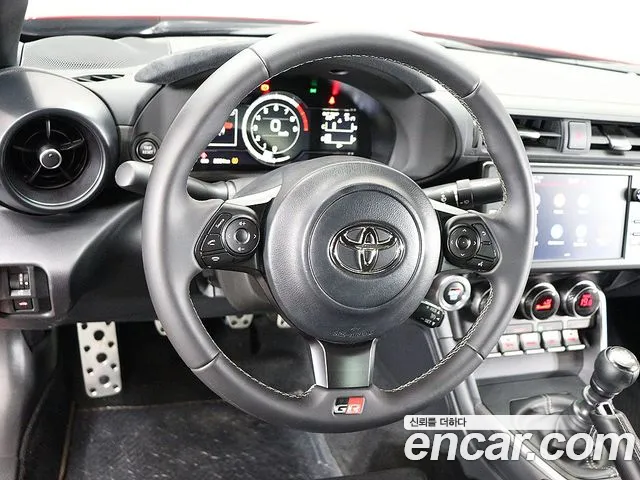 Toyota GT86 2024 thumb 11