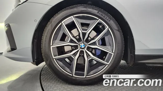 BMW 5 серии 2025 thumb 7