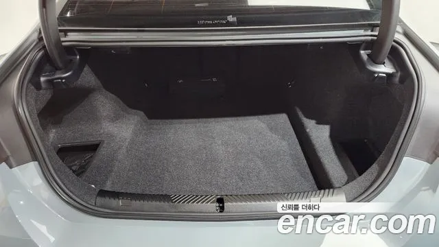 BMW 5 серии 2025 thumb 8