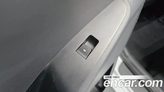 Hyundai Ioniq Hybrid 2017 thumb 6