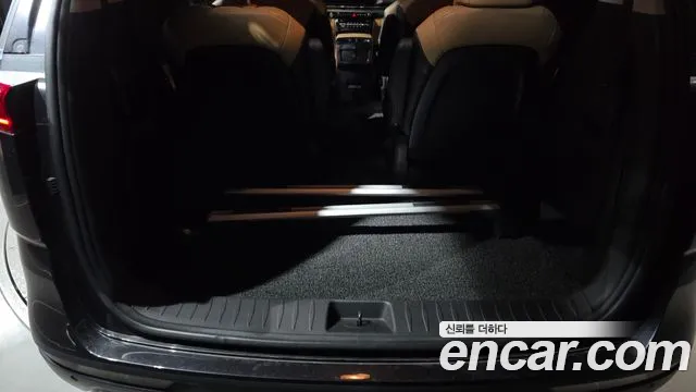 Kia Carnival 2021 thumb 8