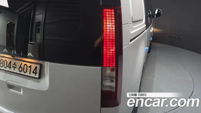 Hyundai Staria 2023 thumb 12