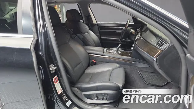 BMW 7 серии 2012 thumb 9