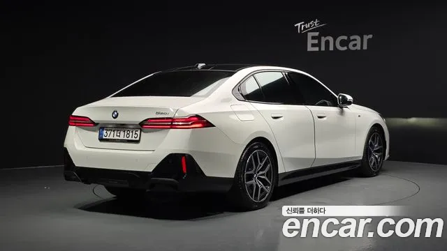 BMW 5 серии 2025 thumb 10