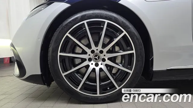 Mercedes-Benz EQS 2023 thumb 9