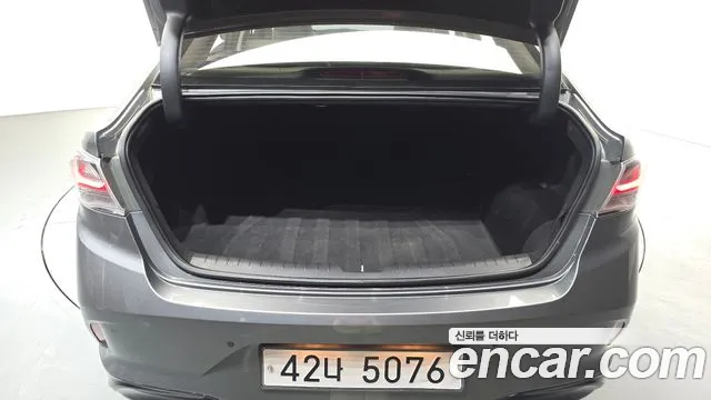 Hyundai Hybrid 2017 thumb 8