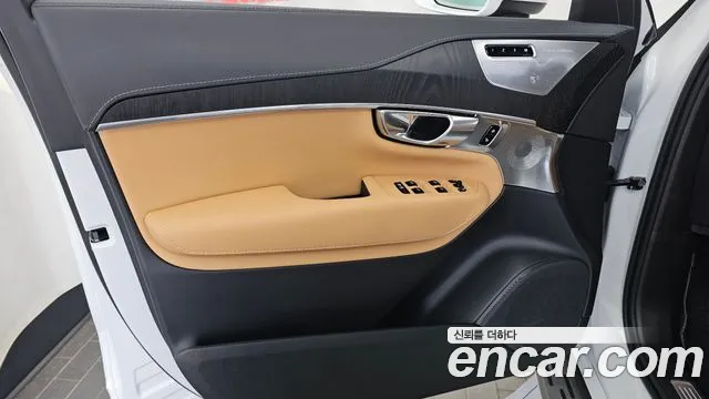 Volvo XC90 2024 thumb 10