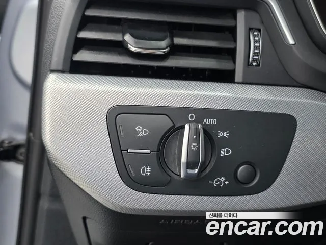 Audi A4 2023 thumb 8