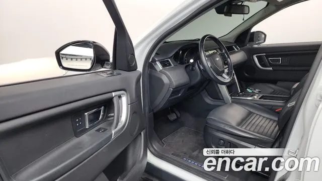 Land Rover Discovery Sport 2018 thumb 10