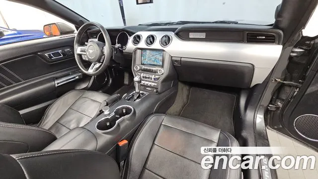Ford Mustang 2017 thumb 12