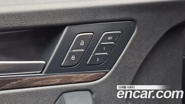 Audi Q5 2023 thumb 2