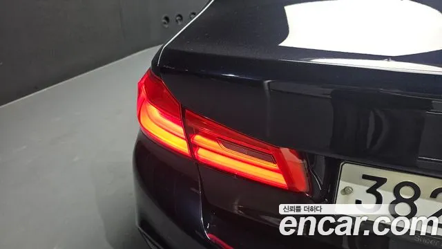 BMW 5 серии 2019 thumb 4