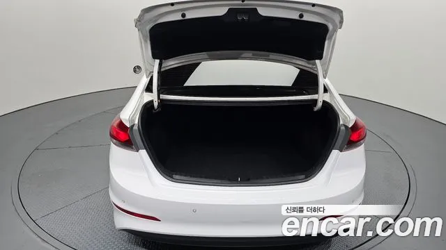 Hyundai Avante 2018 thumb 4