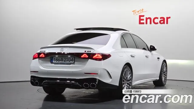 Mercedes-Benz E-Class 2025 thumb 8